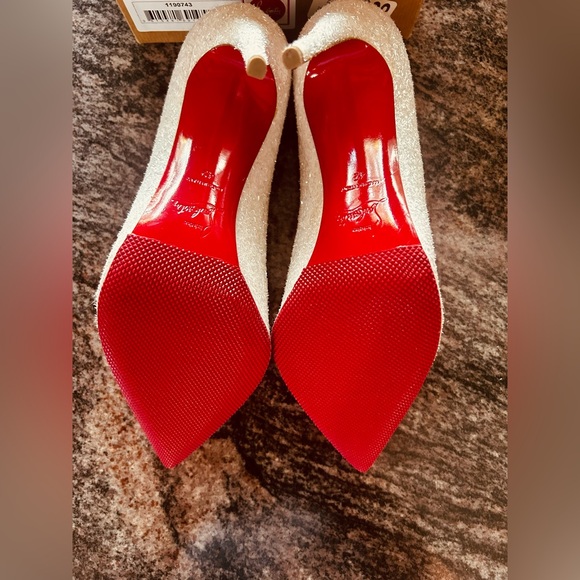 Christian Louboutin
Pigalle glitter heels with COA - Picture 3 of 7